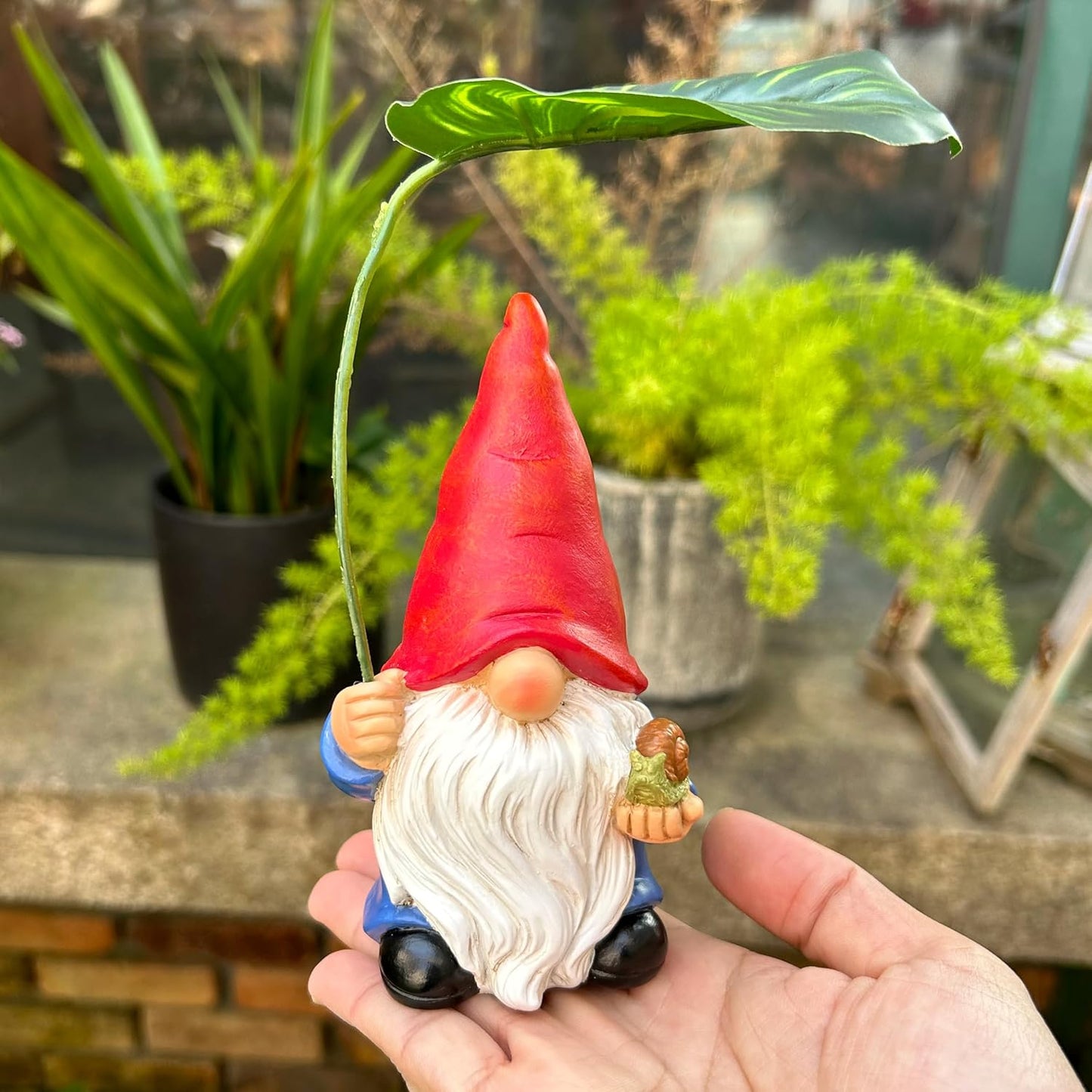 Garden Gnome Statue Decoration with Leaf Umbrella, 6.5” Figurine Ornament for Indoor Outdoor Home Patio Yard Lawn, for Gnome Lovers & Garden Enthusiasts,Mom,Women