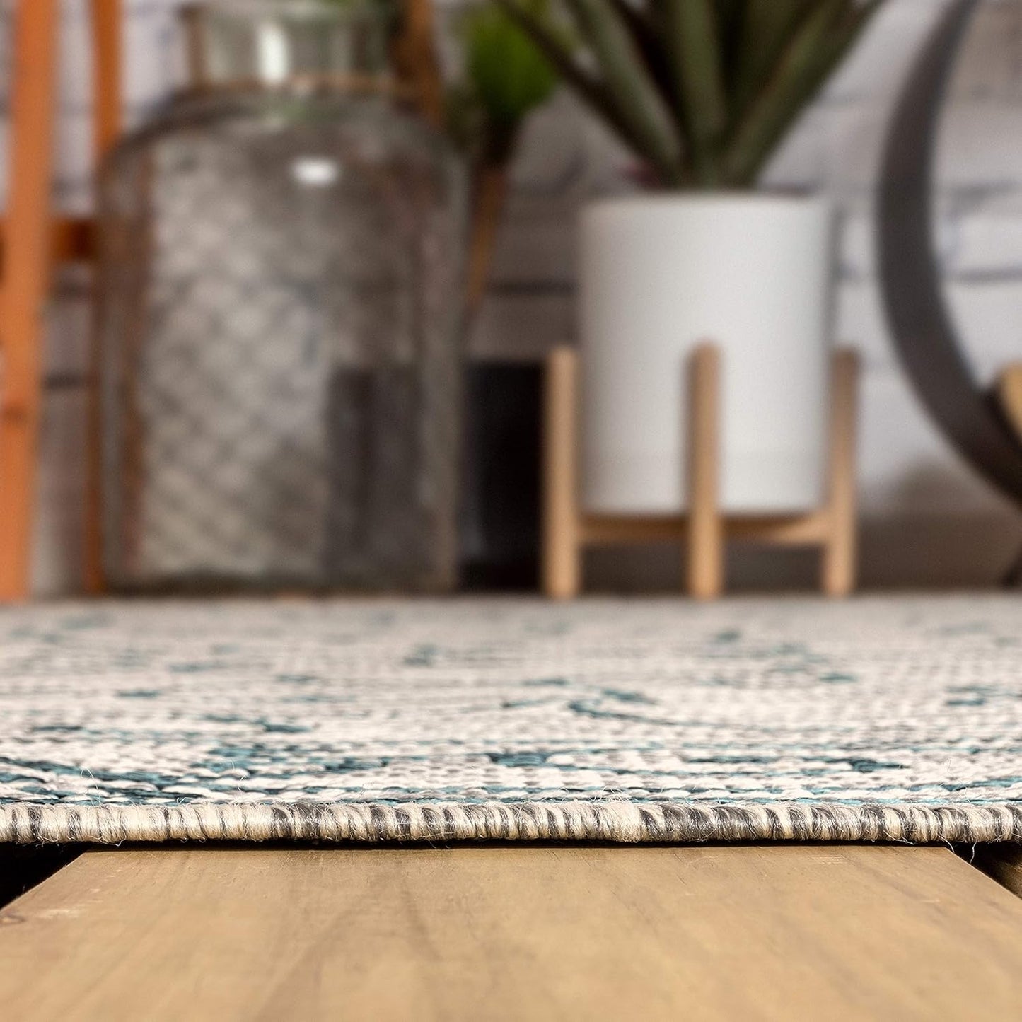 JONATHAN Y Vintage Filigree Indoor Outdoor Area Rug 6X9 Gray/Teal, Charleston Textured Weave for Backyard, Patio, Porch, Easy-Cleaning, High Traffic, Pet-Friendly, Non-Shedding (SMB106E-6)