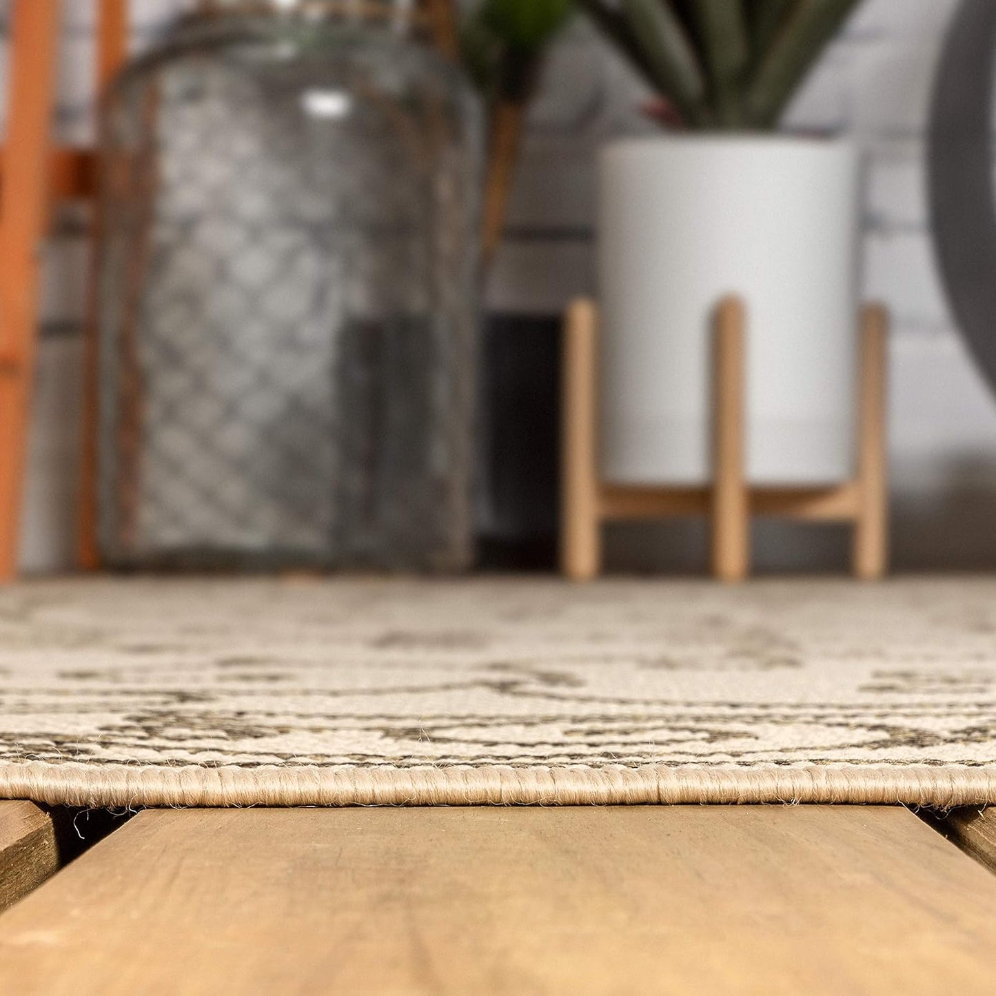 JONATHAN Y Vintage Filigree Indoor Outdoor Square Area Rug 8X8 Beige/Brown, Charleston Textured Weave for Backyard, Patio, Porch, Easy-Cleaning, High Traffic, Pet-Friendly, Non-Shedding (SMB106A-8SQ)