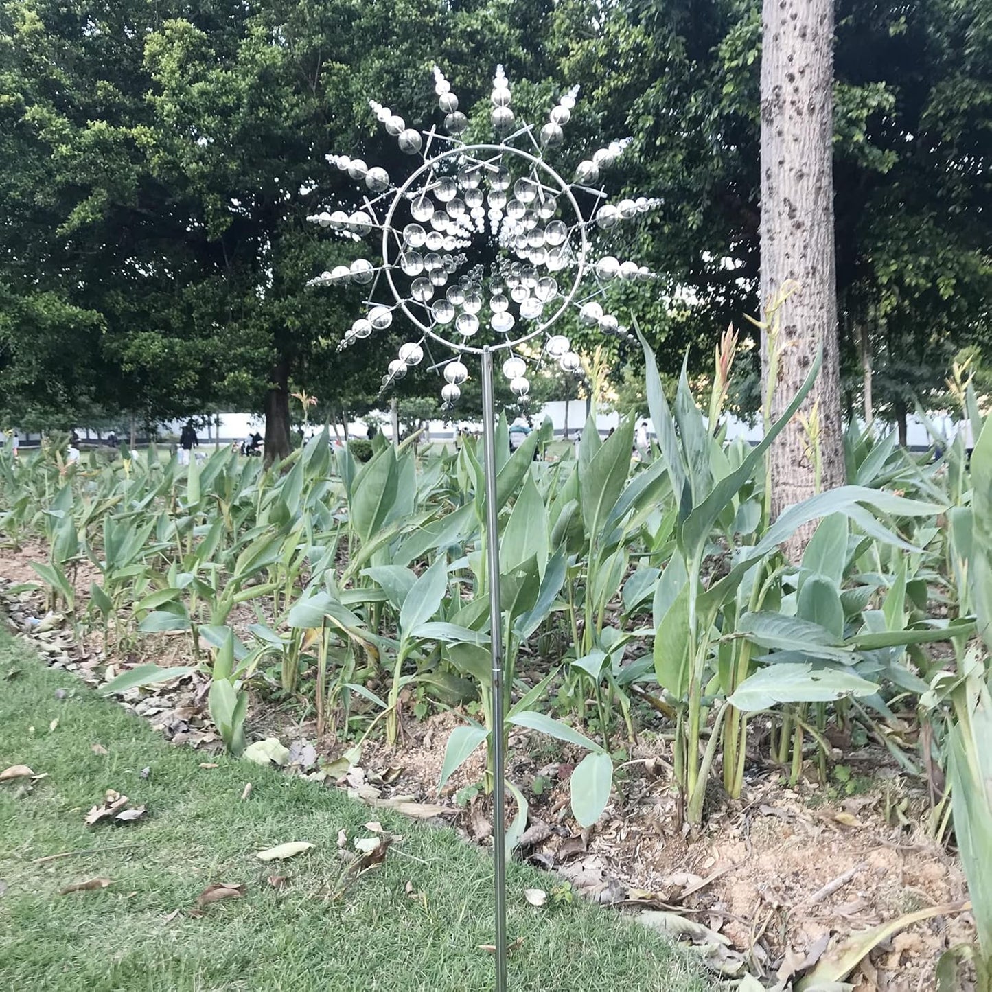 Unique and Magical Metal Windmill, 3D Wind Powered Kinetic Sculpture, Metal Wind Spinner Solar, Wind Spinners for Yard and Garden, Wind Catchers Metal Outdoor Patio Decoration (2 PCS -Silver)