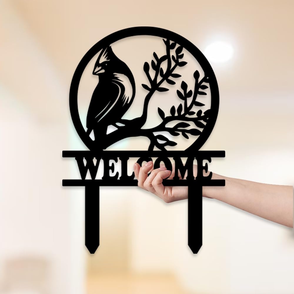 Personalized Name Garden Cardinal Metal Signs with Stake, Custom Family Name Yard Decor for Outdoor Outside, Cardinal Lawn Patio Stake Gardening Enthusiasts Grandmothers Gift