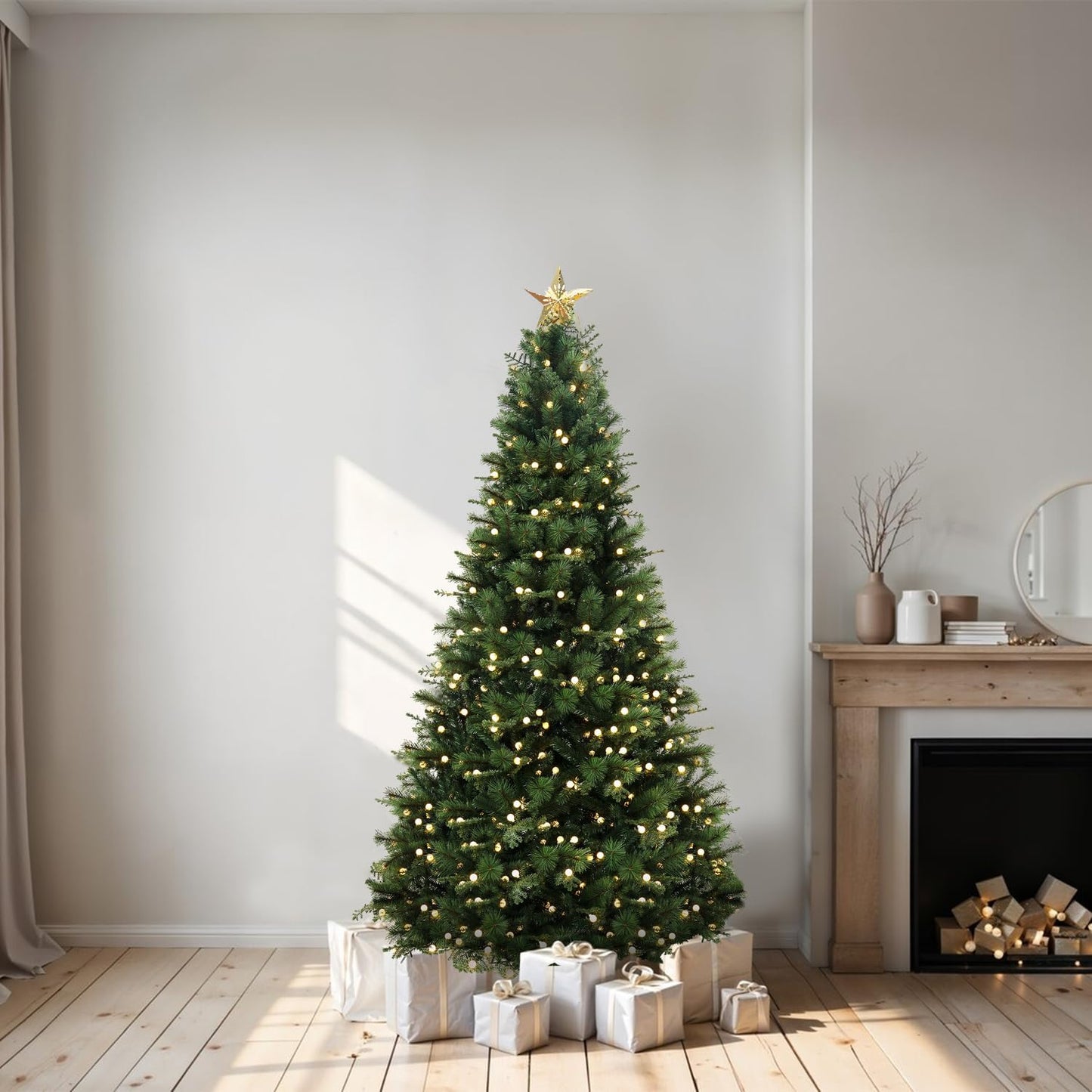 Naomi Home Evangeline Traditional Christmas Tree Green/4.5ft