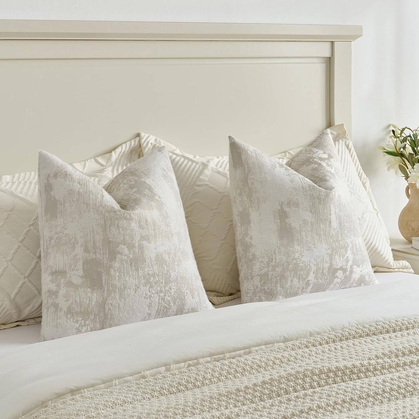 FUTEI Beige White Decorative Throw Pillow Covers 12x20 Inch Set of 2,Soft Faux Cashmere Jacquard - Textured & Cozy Pillow Case,Modern Home Decor for Couch Bed Living Room