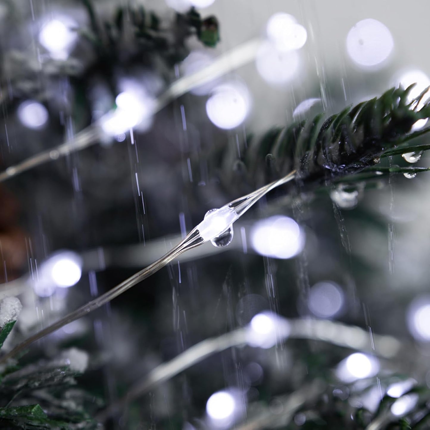 Solar String Lights for Outside,200FT 600 LEDs Solar Fairy Lights,Waterproof 8 Modes Button Outdoor String Light for Patio Garden Backyard Tree Wedding Christmas,Silver Wire,Cool White