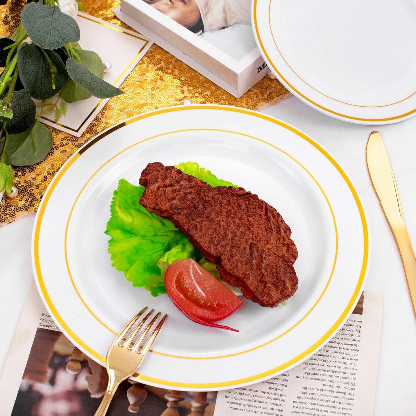 FLOWERCAT 60PCS Gold Plastic Plates - Heavy Duty White and Gold Plastic Plates Disposable for New Year/Thanksgiving Party/Wedding - Include 30PCS 10.25" Dinner Plates and 30PCS 7.5" Dessert Plates