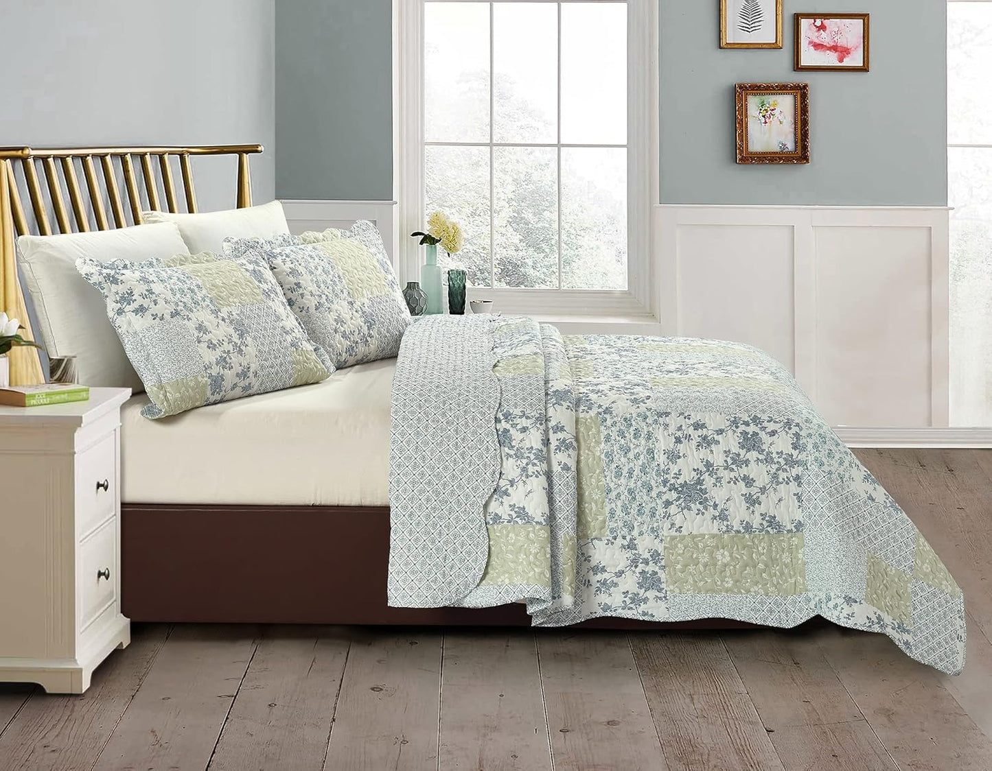 Brilliant Sunshine Multi Blue and Beige Floral Patchwork, 3-Piece Quilt Set with 2 Shams, Reversible Bedspread, Soft Lightweight Coverlet, All-Season, Full/Queen, Blue White