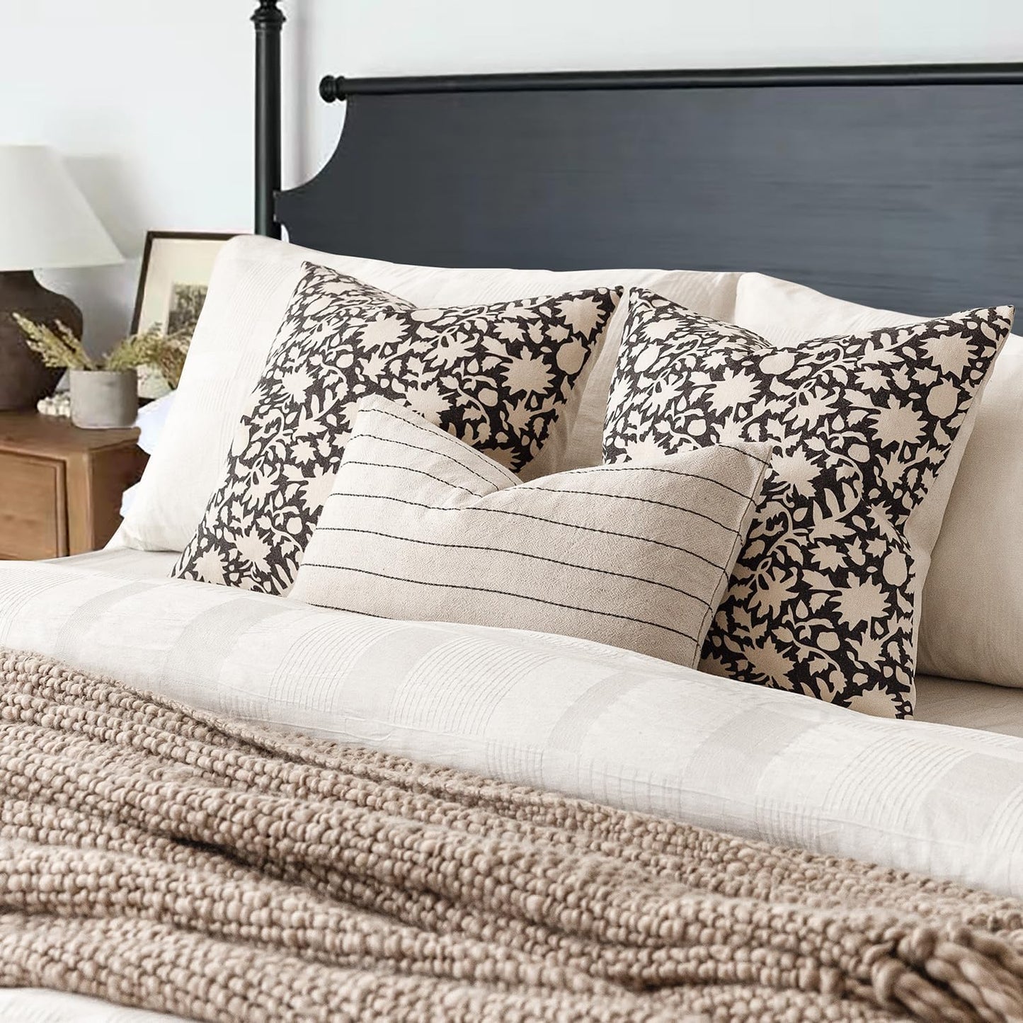 Foindtower Set of 2 Decorative Neutral Floral Lumbar Throw Pillow Covers Accent Farmhouse Cushion Covers Boho Vintage Pillowcase for Couch Sofa Bedroom Living Room Home Decor Outdoor12×20 Inch,Black