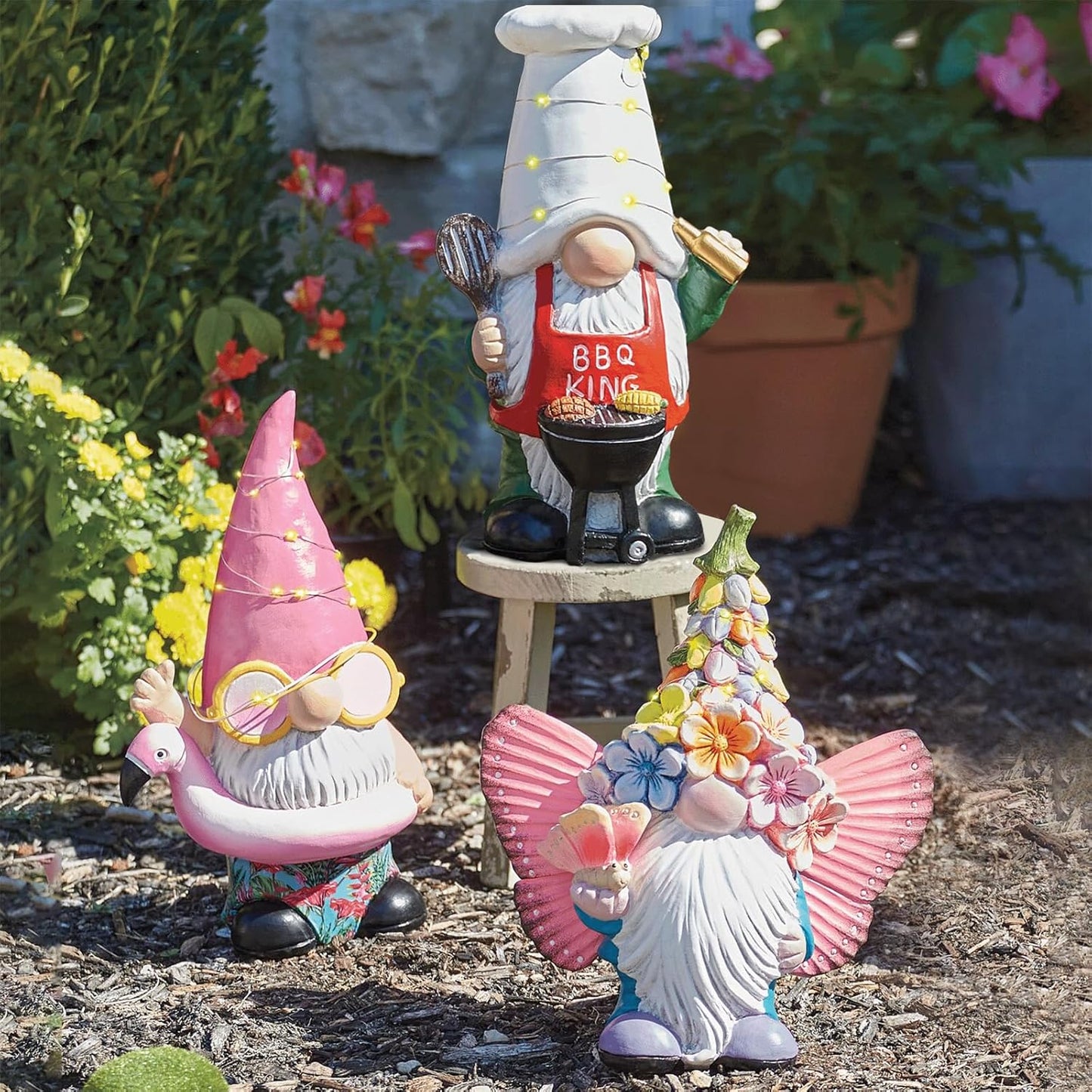 BAYN Garden Gnome Statues Outdoor Decor, Solar Powered Outdoor Gnome with BBQ Grill Decorative Yard Garden Lights Art Gifts with 11 Warm White LEDs