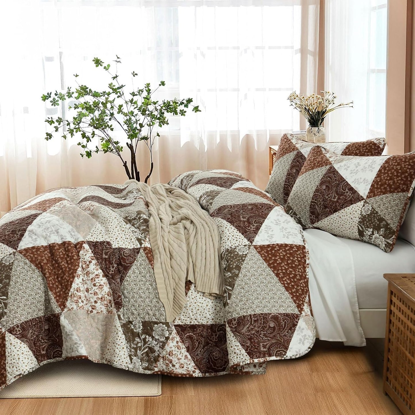 Dobuyly Fall Quilt Queen Size, Brown Floral Triangle Patchwork Bedspread Fall Bedding Set, Soft Lightweight Microfiber Coverlet Set (1 Quilt, 2 Pillow Shams)
