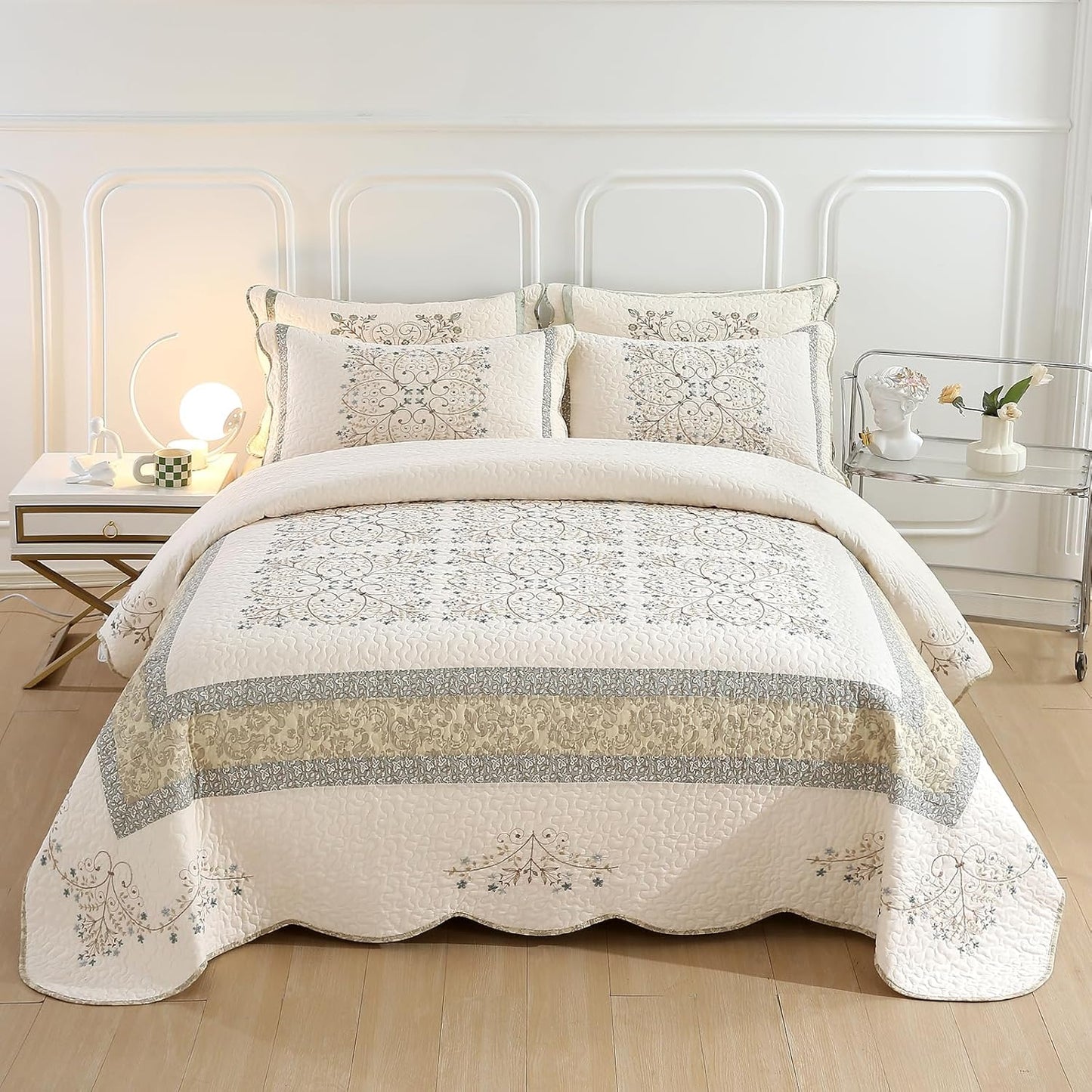 vctops Elegant Embroidered Quilt Set Farmhouse Patchwork Full/Queen Size Reversible Bedspread Coverlet 3 Piece Cotton Quilted Bedding Set for All Season, 1 Quilt + 2 Pillow Sham (87x94 in)