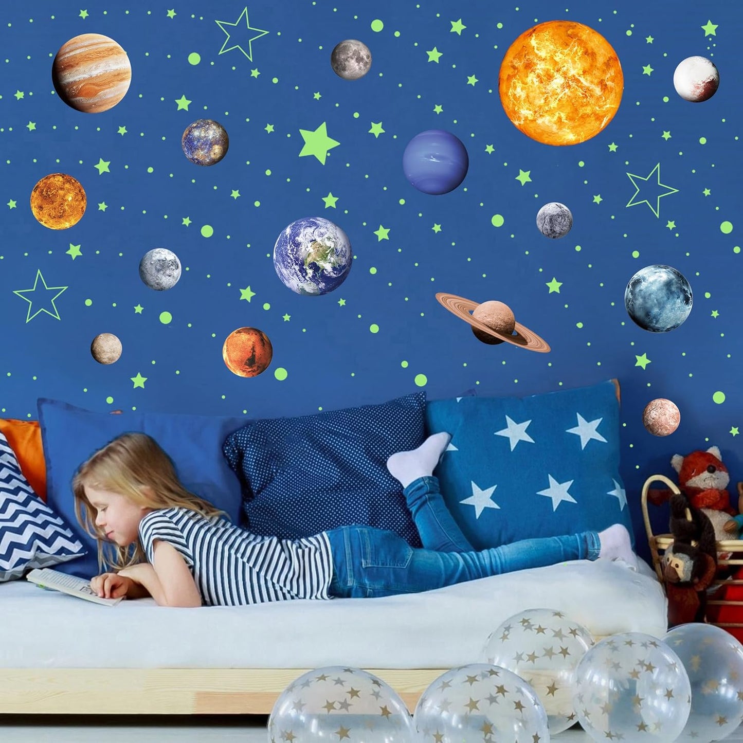 Solar System Wall Decals Glow in The Dark Stars 780 PCS, Glowing Planets Stickers for Ceiling, Nursery Wall Stickers for Bedroom, Kids Room Decorations (Green)