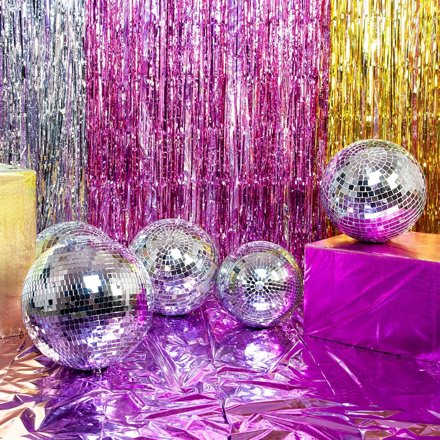 Green Self-Adhesive Glass Mirror Mosaic Tiles, 5 x 5 mm Square Mirror Tiles, 3200 Pieces Disco Ball Tiles for DIY Craft, 2 Rolls Disco Mirror Tiles for Interior, Art Collage, Card Making, Cups