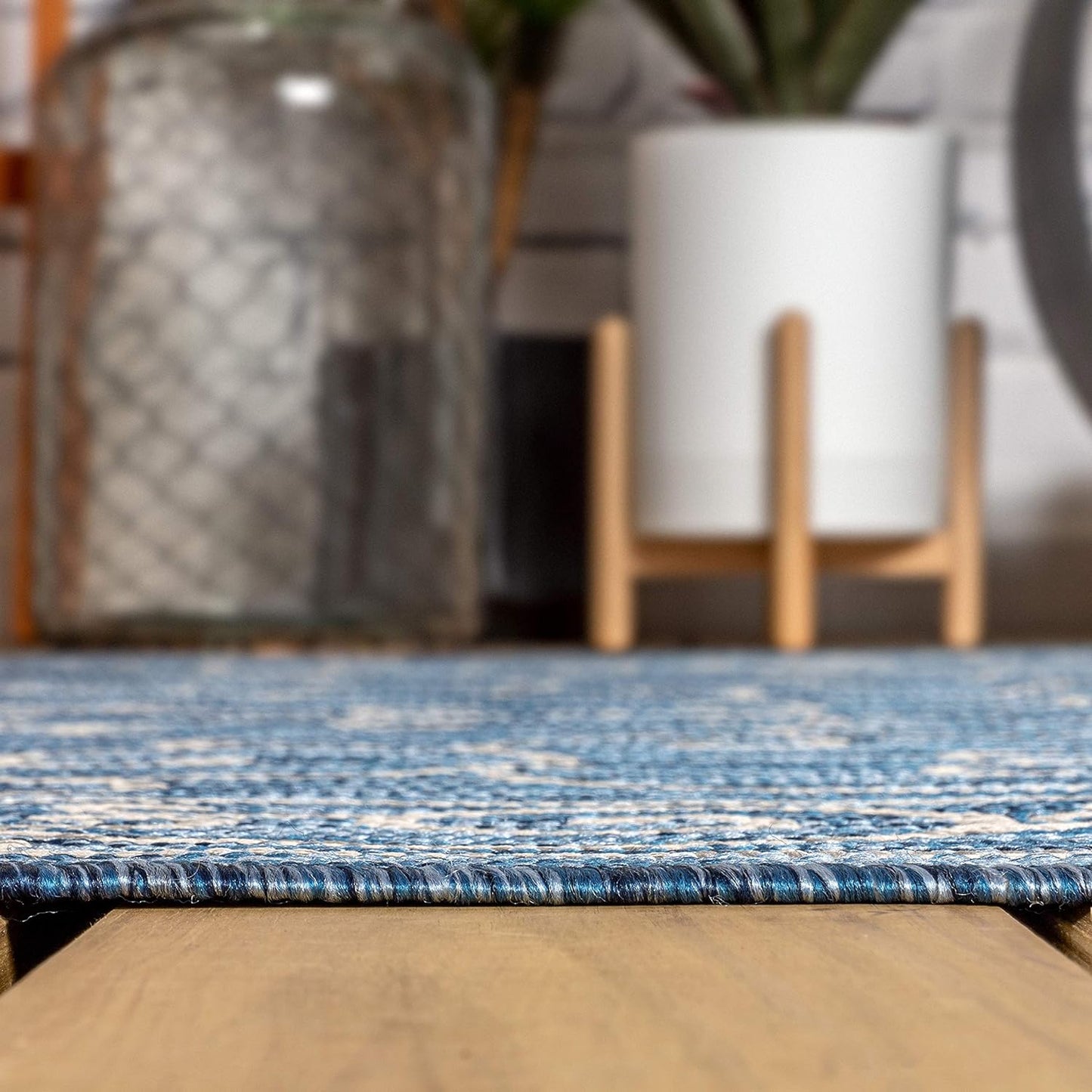 JONATHAN Y Vintage Filigree Indoor Outdoor Octagon Area Rug 8 Ft Navy/Gray, Charleston Textured Weave for Backyard, Patio, Porch, Easy-Cleaning, High Traffic, Pet-Friendly, Non-Shedding (SMB106D-8TGN)