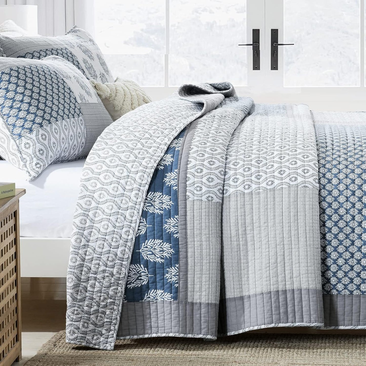 PANGUSHAN Quilt Set King Size, 100% Cotton Bedspread Quilt Bedding Set, Patchwork Reversible Floral Quilt for King Bed, Blue/Grey/White Bed Spread, Lightweight Comforter for All Season, 3 Pieces