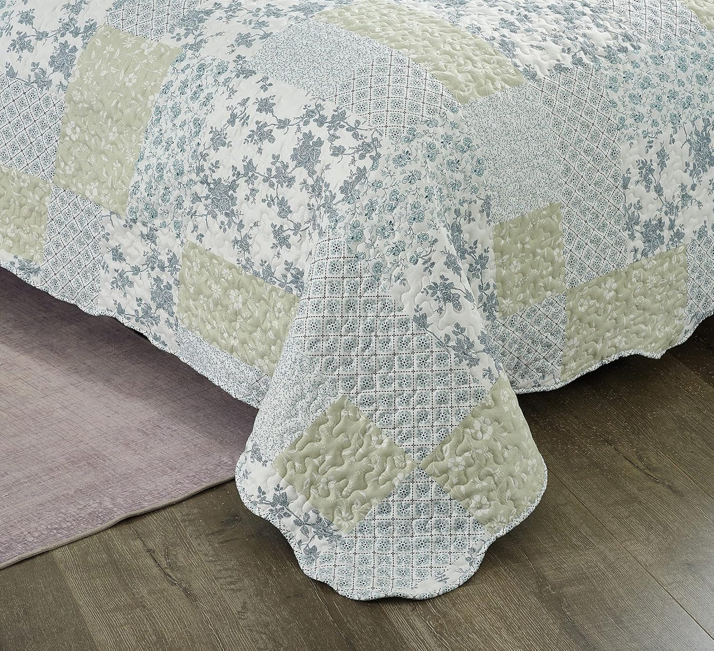 Brilliant Sunshine Multi Blue and Beige Floral Patchwork, 3-Piece Quilt Set with 2 Shams, Reversible Bedspread, Soft Lightweight Coverlet, All-Season, Full/Queen, Blue White