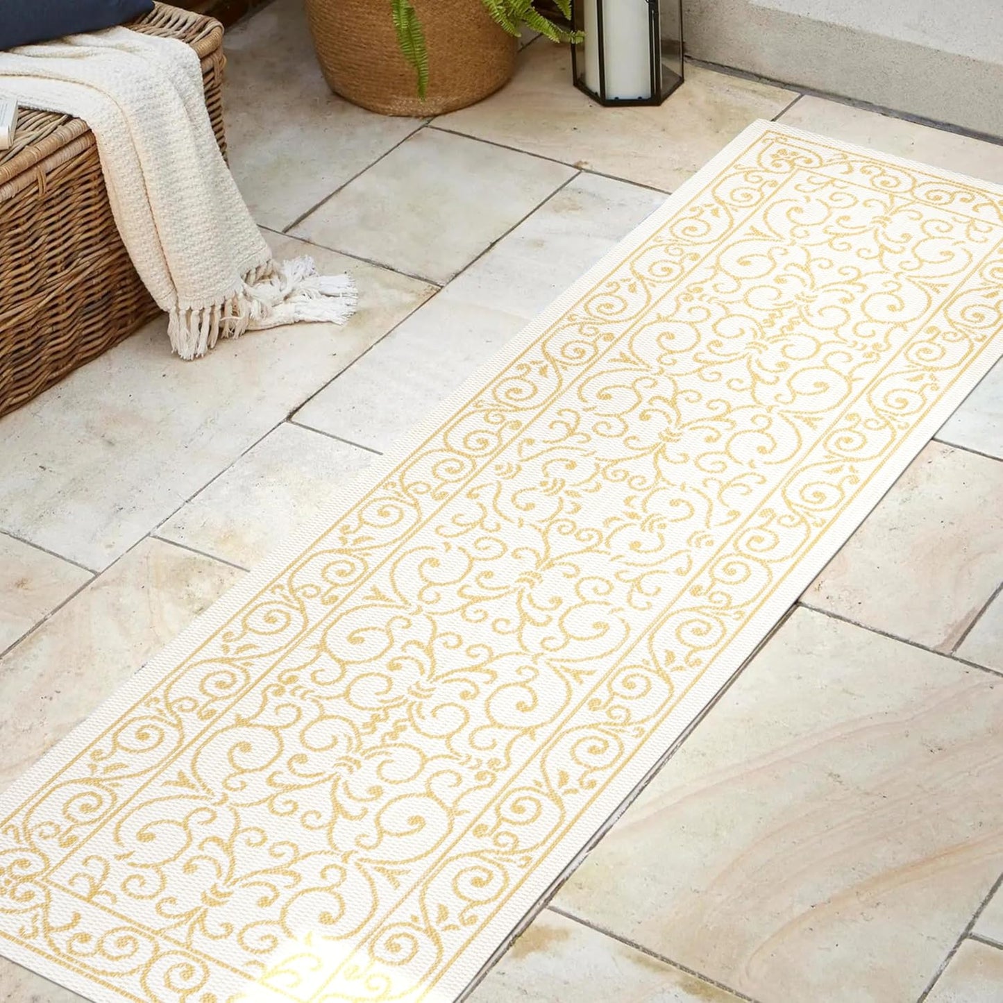 JONATHAN Y Vintage Filigree Indoor Outdoor Runner Rug 2X8 Cream/Yellow, Charleston Textured Weave for Backyard, Patio, Porch, Easy-Cleaning, High Traffic, Pet-Friendly, Non-Shedding (SMB106M-28)
