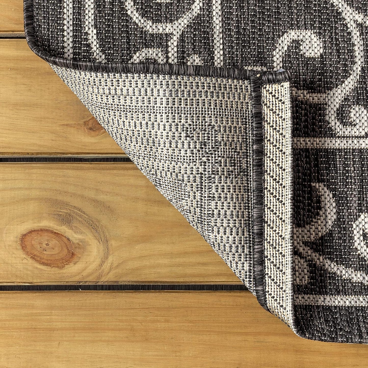 JONATHAN Y Vintage Filigree Indoor Outdoor Round Area Rug 6 Ft Black/Gray, Charleston Textured Weave for Backyard, Patio, Porch, Easy-Cleaning, High Traffic, Pet-Friendly, Non-Shedding (SMB106G-6R)