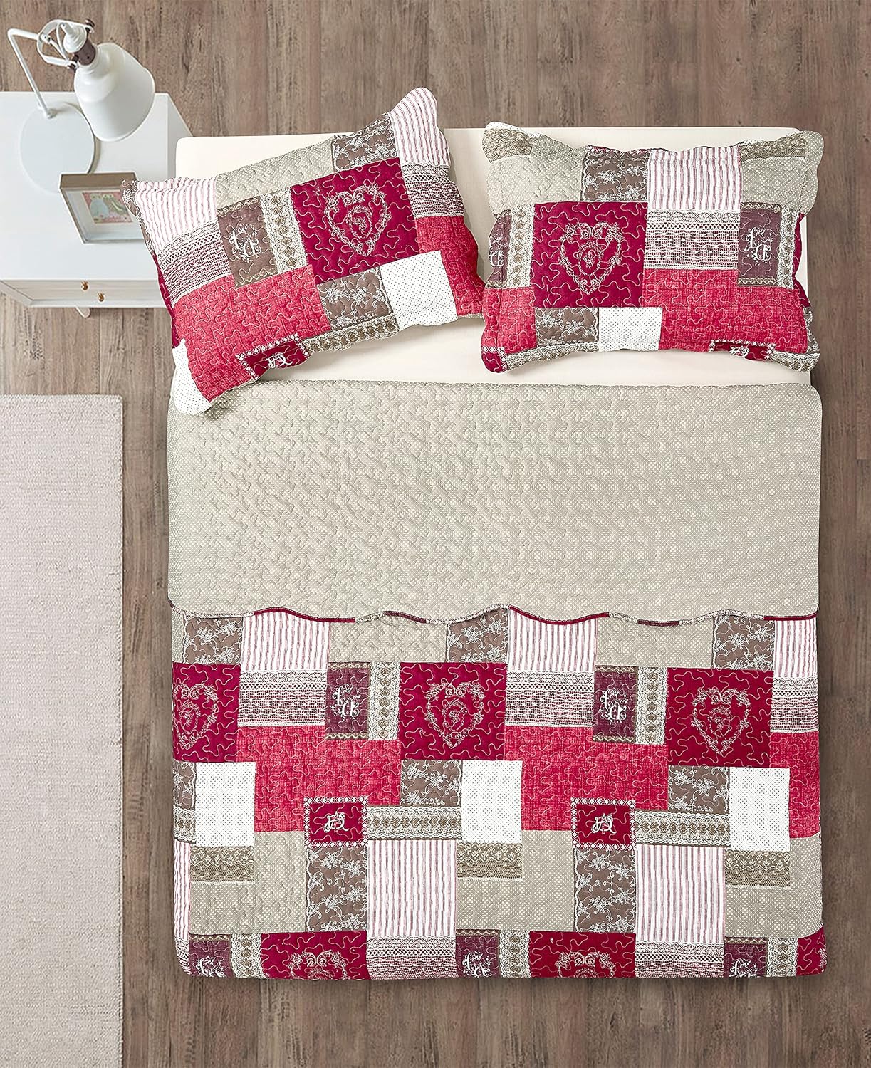 Brilliant Sunshine BurgundyHeart Love, Floral and Lace Patchwork, 3-Piece Quilt Set with 2 Shams, Reversible Bedspread, Soft Lightweight Coverlet, All-Season, Full/Queen, Burgundy